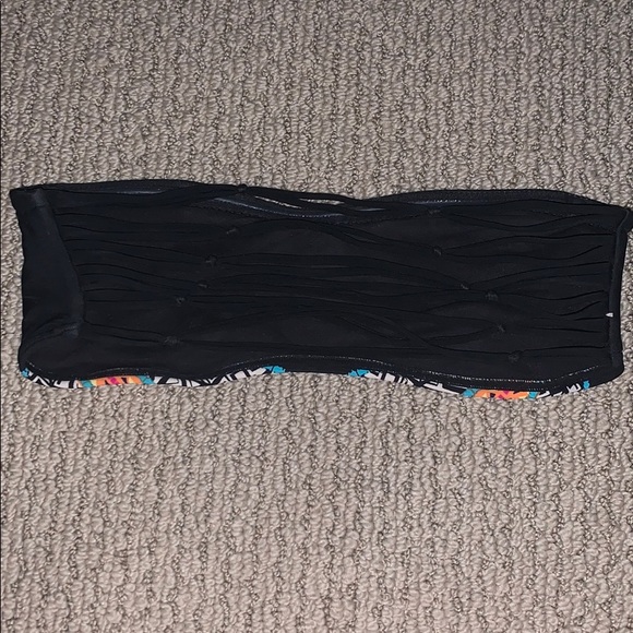 Ripcurl bikini top - Picture 2 of 3